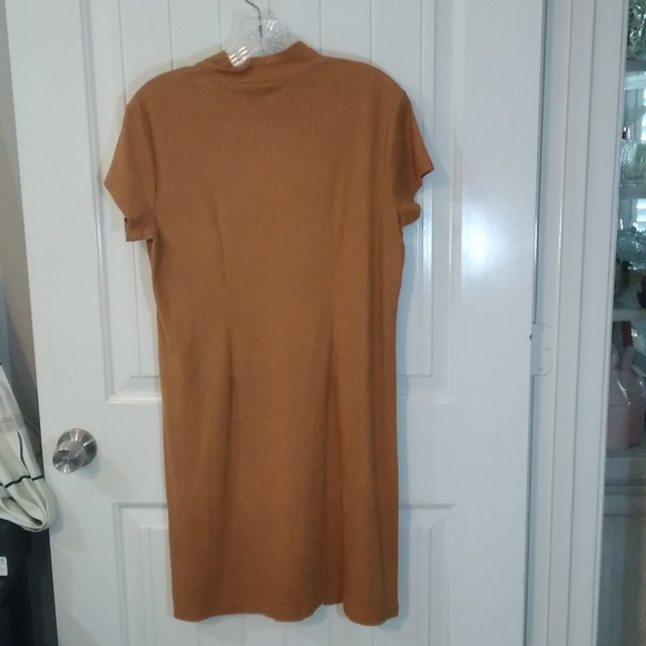 Women's dress EST 1946 - Picture 2 of 4